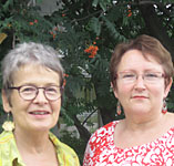 kuva Kaija Komsista ja Eeva K&auml;h&auml;rist&auml;